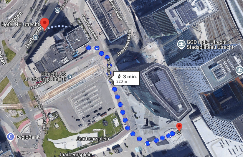 Walk from Utrecht Central station to the bus stop